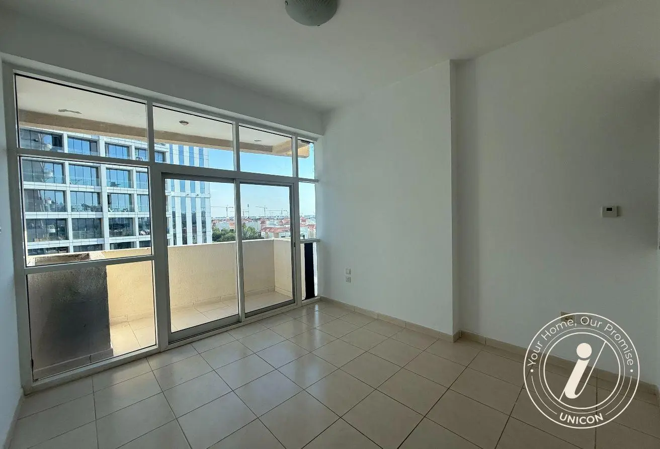 Studio Royal Residence Dubai Sports City